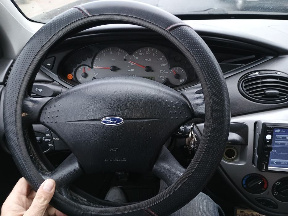 Ford Focus 1.6 benzină