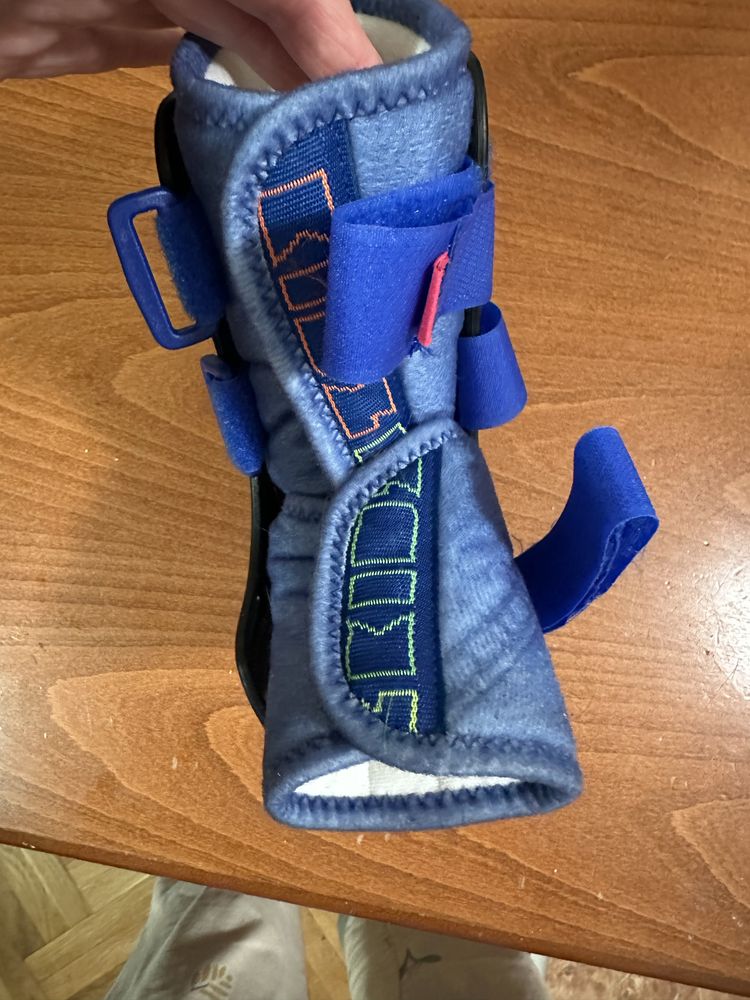 Детска ортеза – medi walker boot kidz