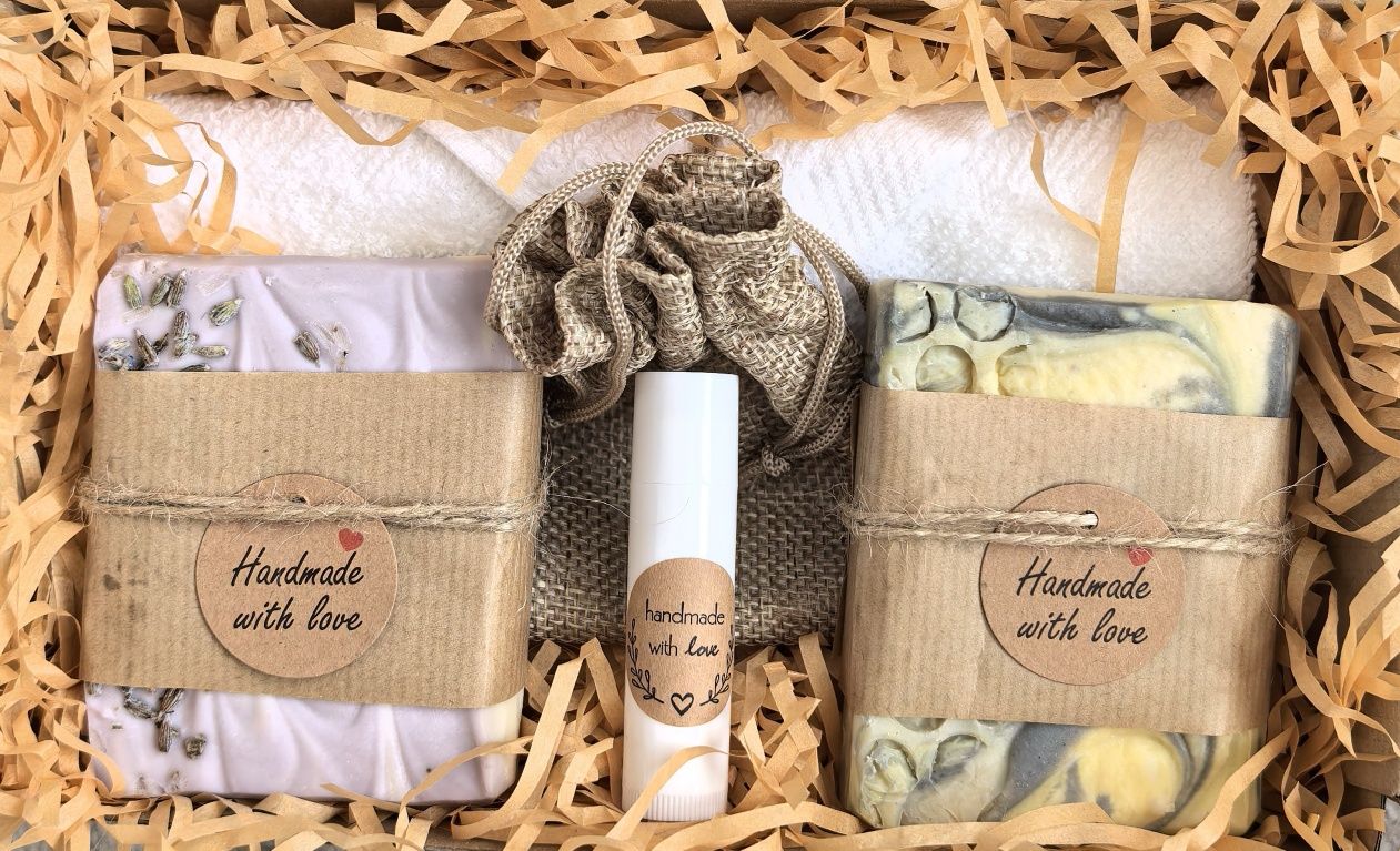 Подаръчен комплект, подаръчна кутийка, craft gift box - домашен сапун