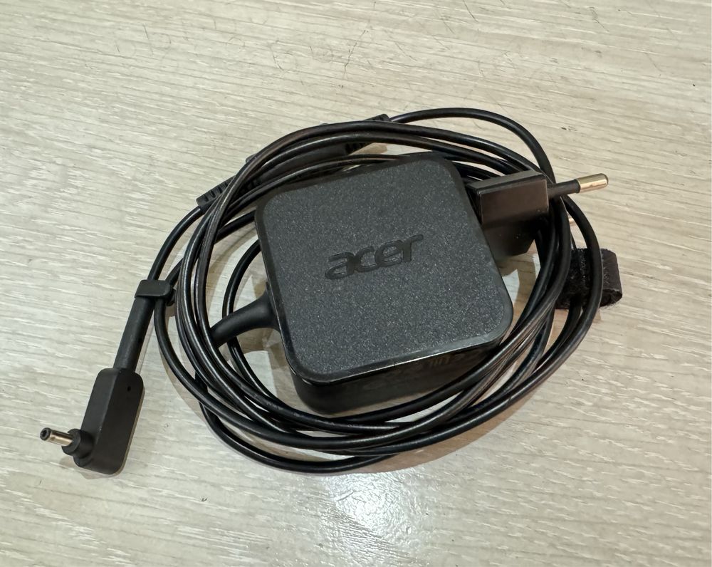 Срочно продаю Ноутбук Acer Swift 1 (SF114-32)