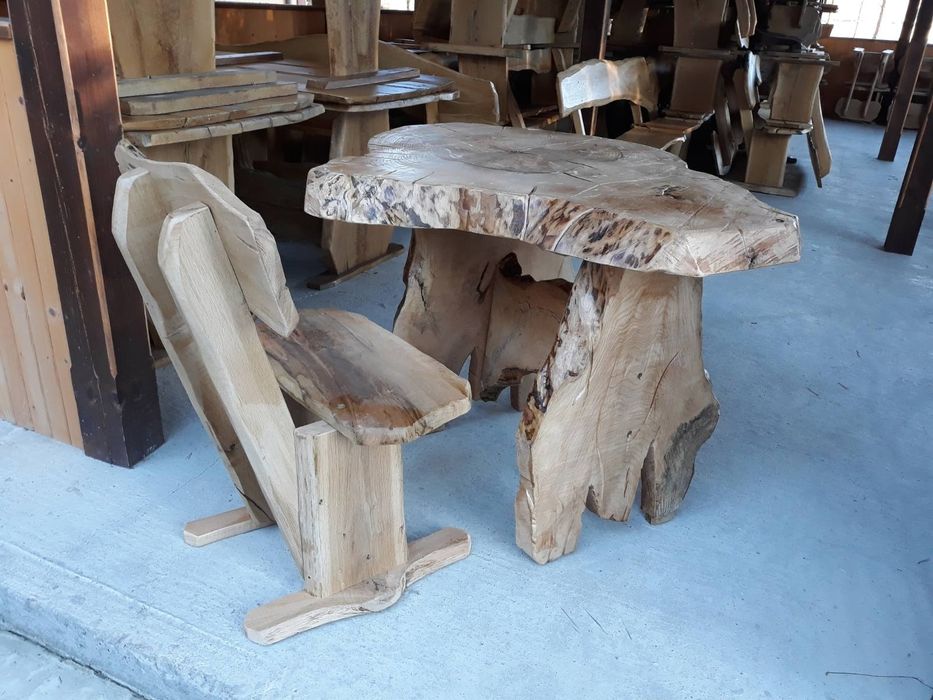 Продавам маси, пейки за заведения и дома от масив