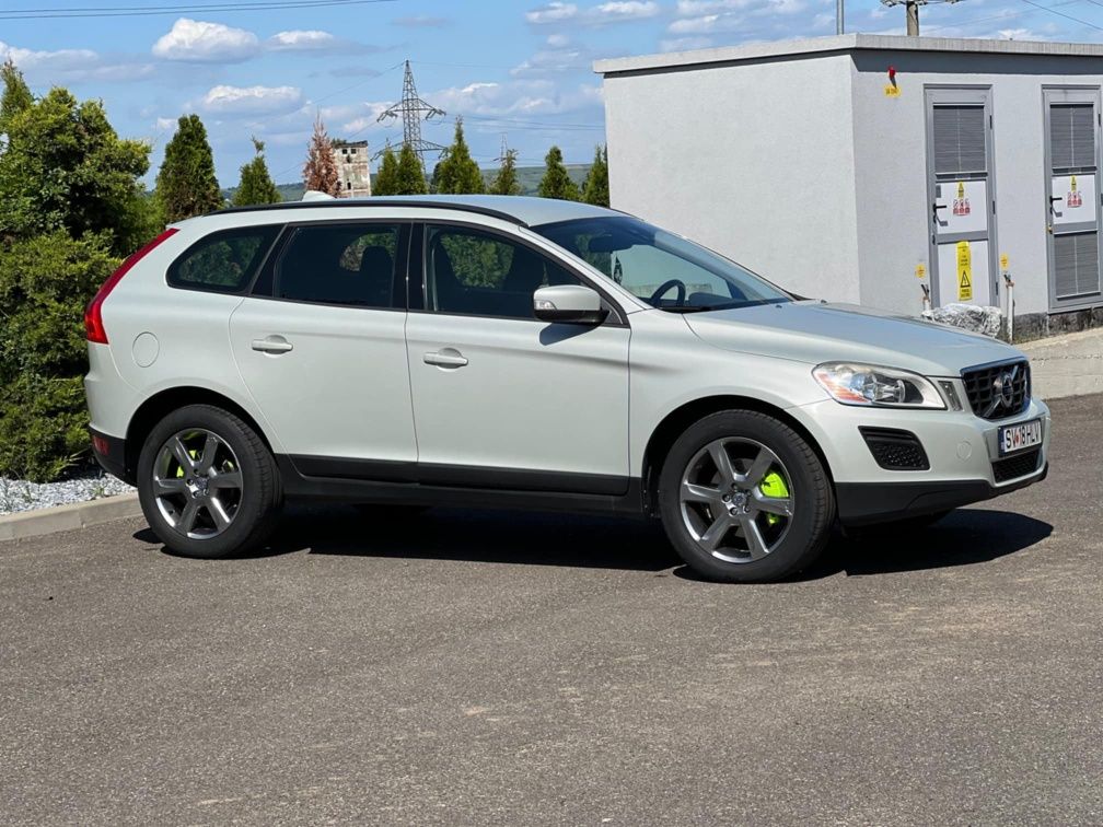 Volvo XC60/2012/ Motorizare Volvo 2.0 (cilindri)/Proprietar/ Carte ser