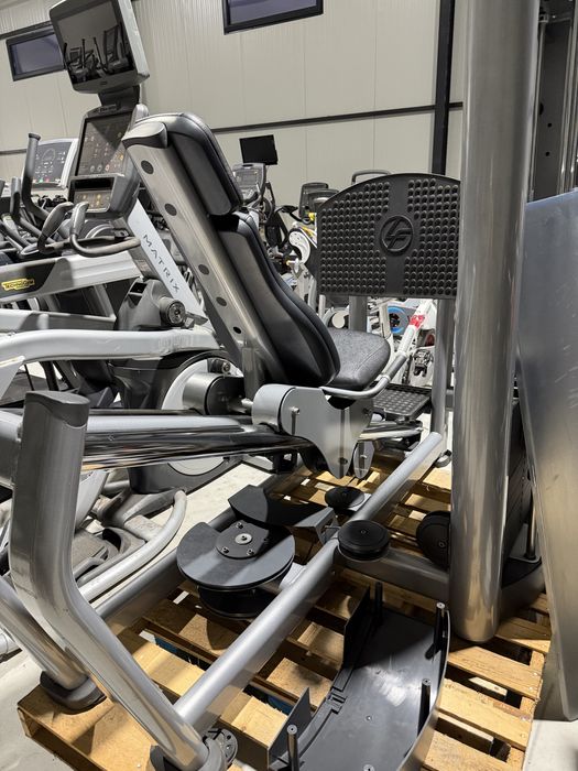 Presa picioare LIFE FITNESS,  este noua