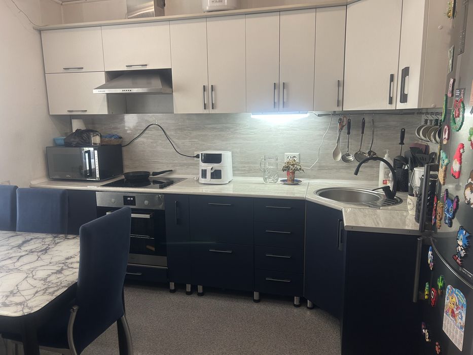 Продам трехкомнатную квартиру