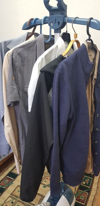 Белые рубашки, подростковые брюки, костюмы,пуловеры от 130 см до 175см