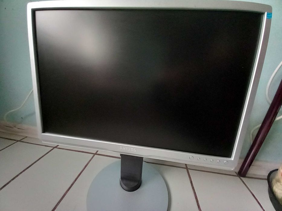 Монитор 22 инча Philips Brilliance 220BW