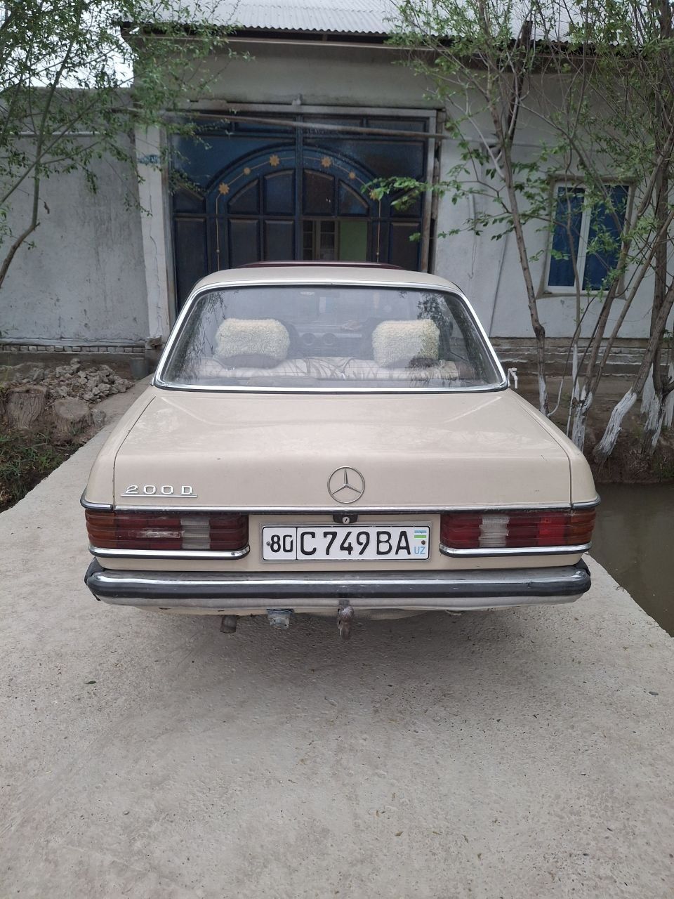 Tachkasi bilan sotildi dokumenti bor