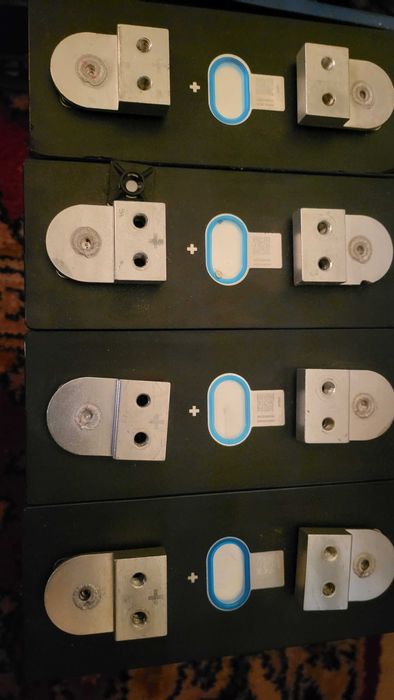 4 baterii solare LiFePo4 3,2 volti  280 Ah