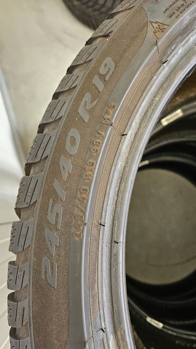 Anvelope Iarna 245 40 19 Pirelli MOE RUNFLAT