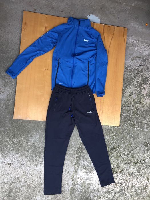 Дълги екипи и дънки