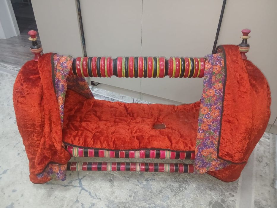 Колыбель, бесік, люлька