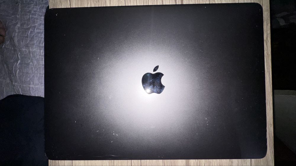 MacBook Pro на чипе интел кор ай5 2 ядра