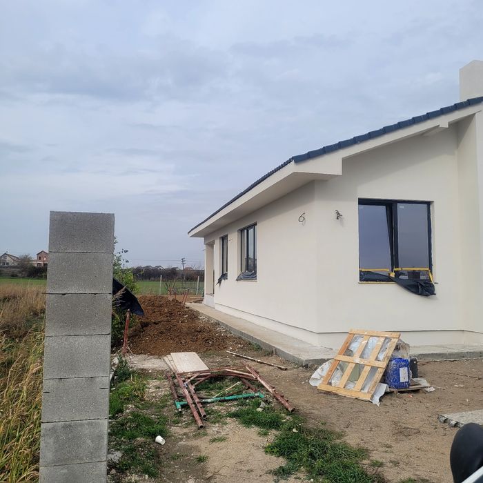 Vând casa Oradea trei dormiare