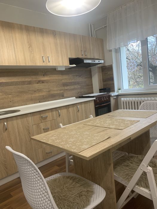 Inchiriez apartament regim hotelier