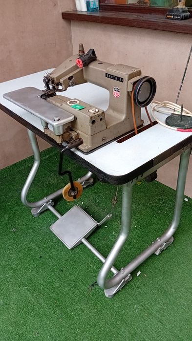 Masina de cusut tiv Brother