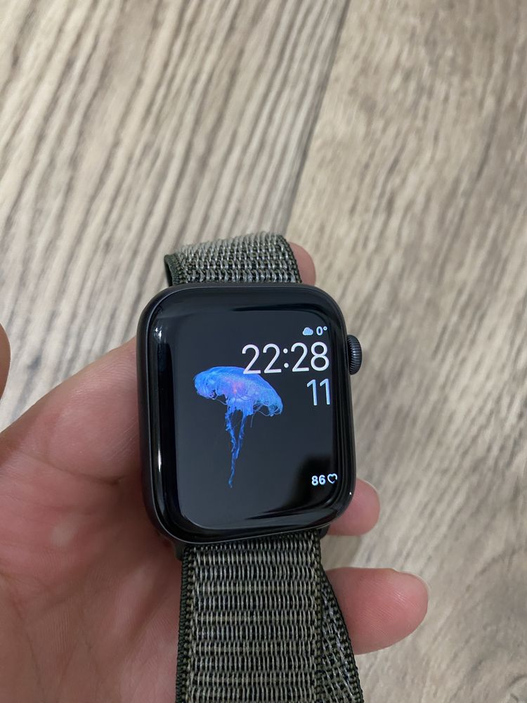 apple watch s5 44mm