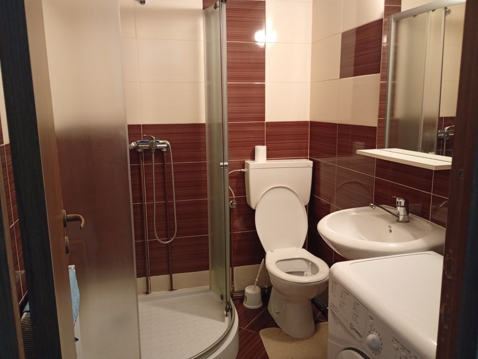 Vând garsonieră.Marasesti.