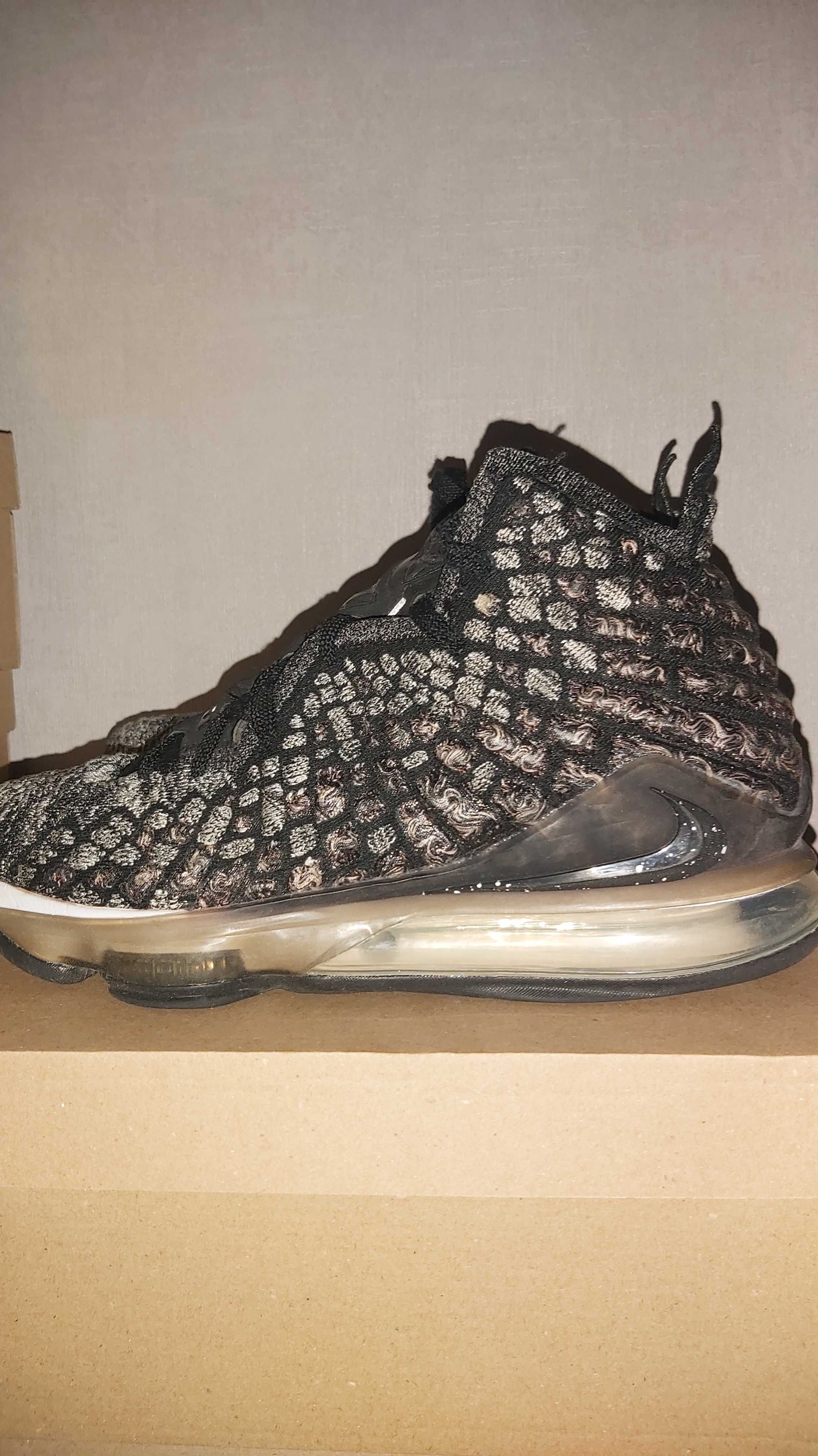 Nike LeBron 17 - Номер 41