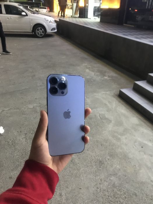 iPhone 13 pro max     .