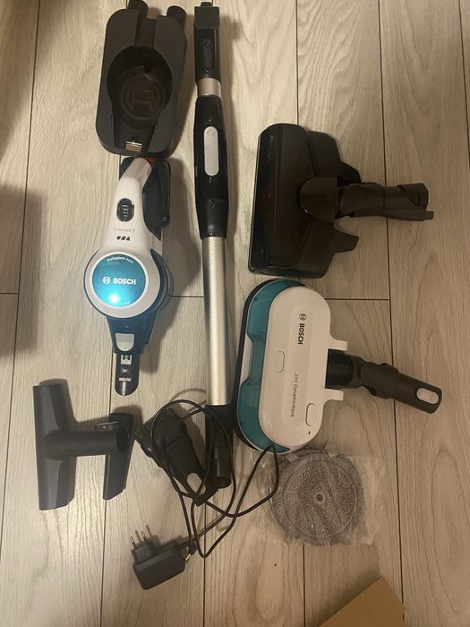 Aspirator vertical Bosch Unlimited 7 ProHygienic Aqua BCS71HYG1