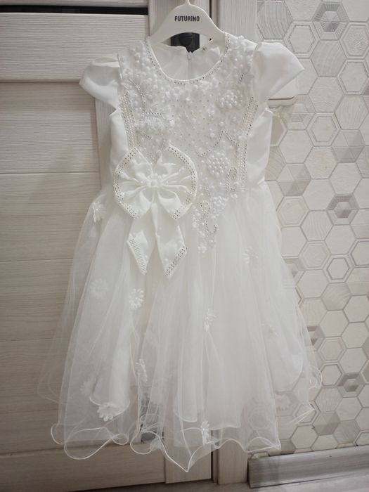 Нарядное платье на 5 лет