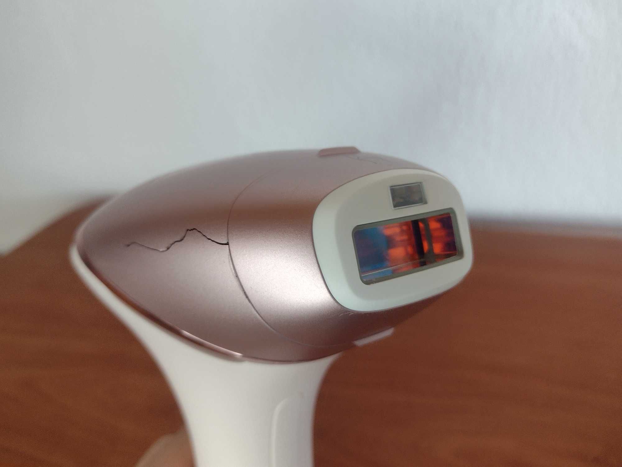 Фотоепилатор Philips Lumea Seria 9000 BRI958/00 sense IQ