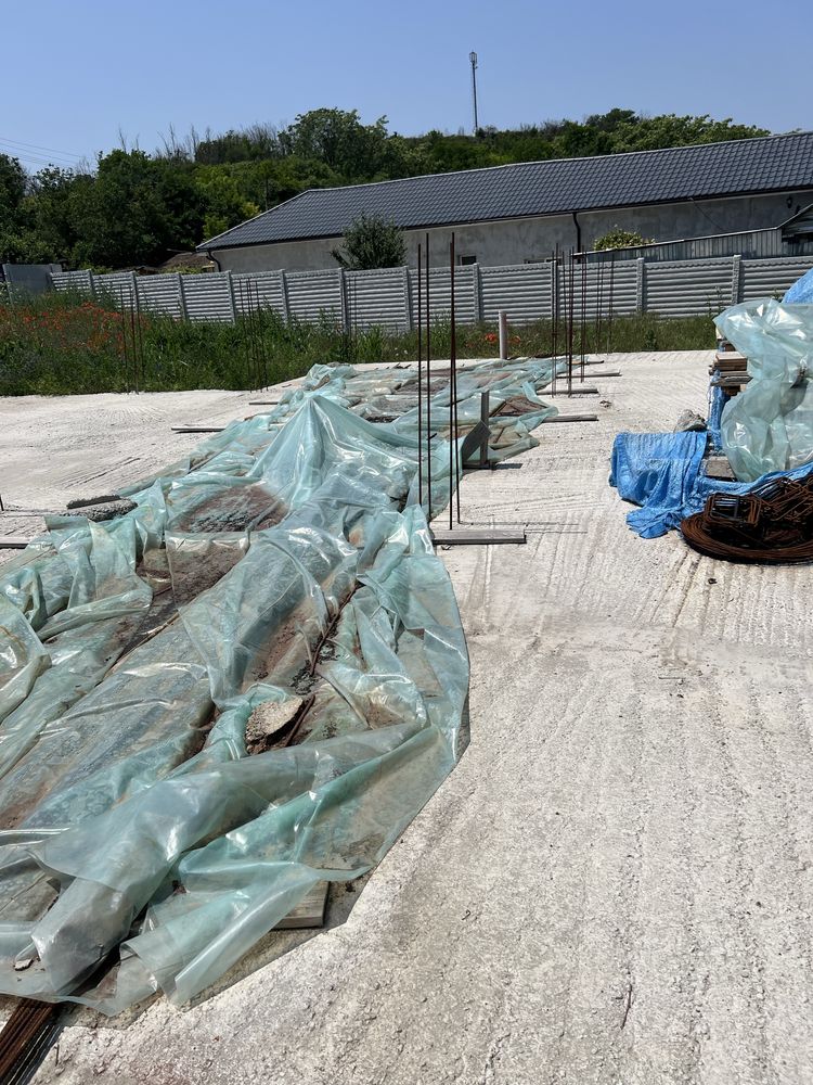 Vand teren cu fundatie , proiect si gard 2024
