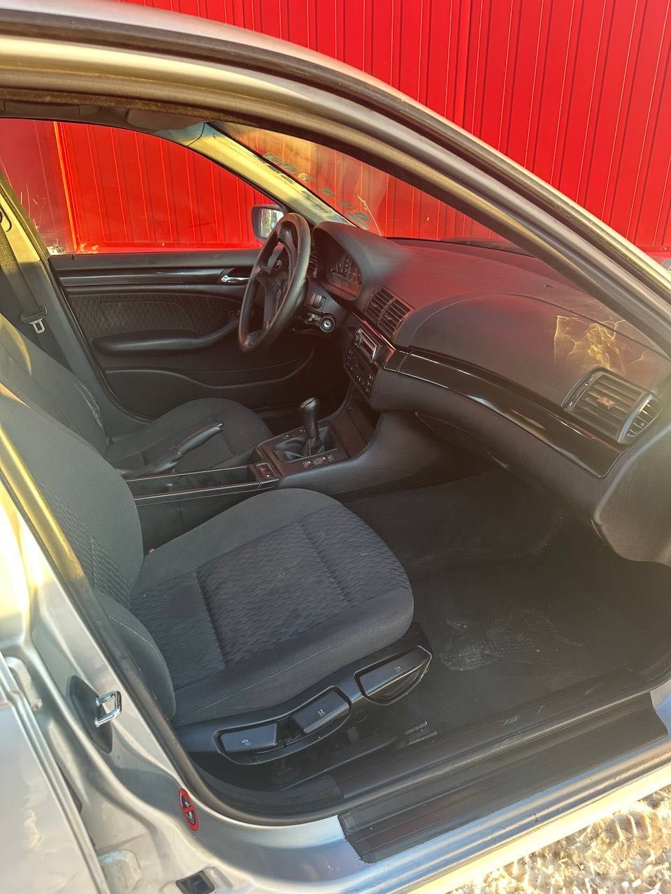 Продавам BMW e 46 на части