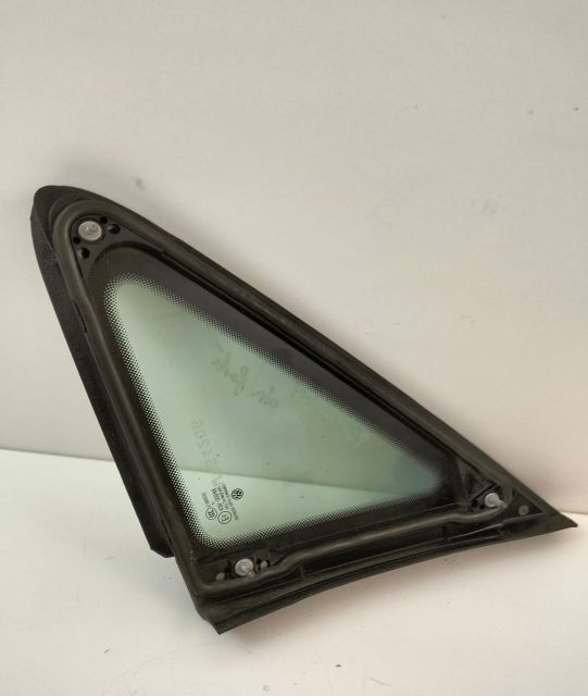 Geam fix dreapta fata 1T0845412 Volkswagen VW Touran prima generatie