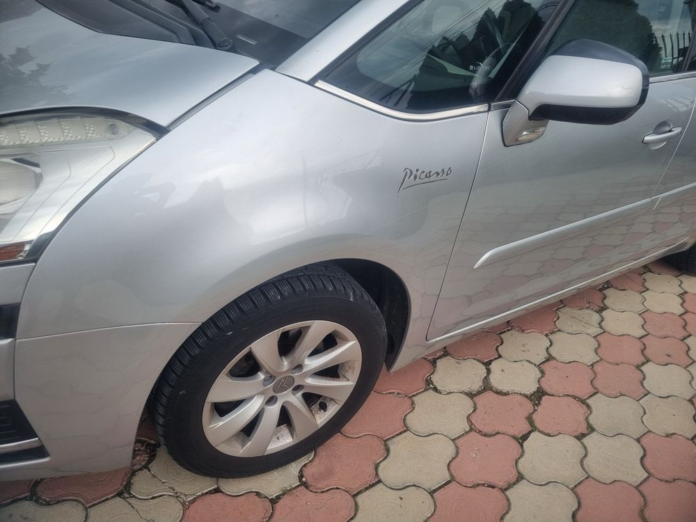 Aripă stanga /dreapta fata citroen c4 picaso