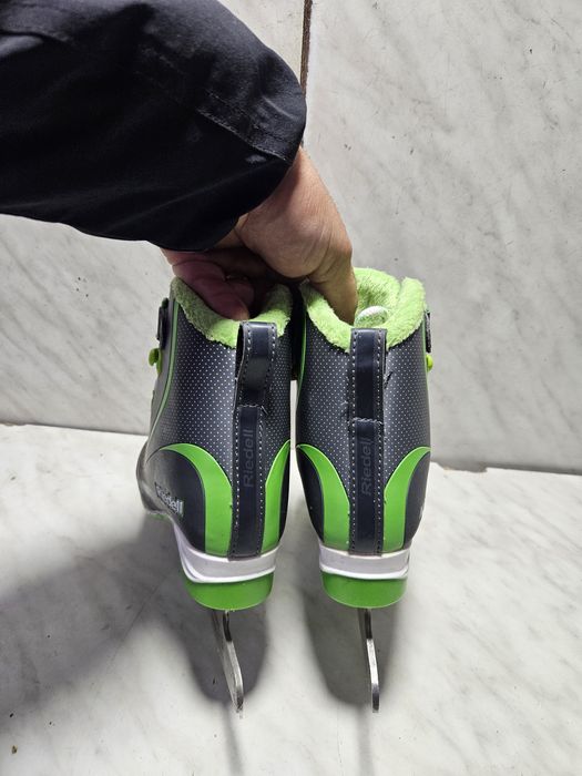 Patine 2002 gheata patinaj artistic Riedell marime eu  32-33 (21 cm)