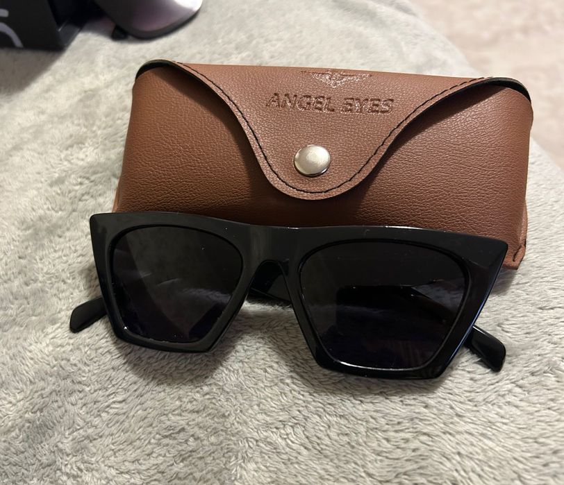 Очки солнцезащитные