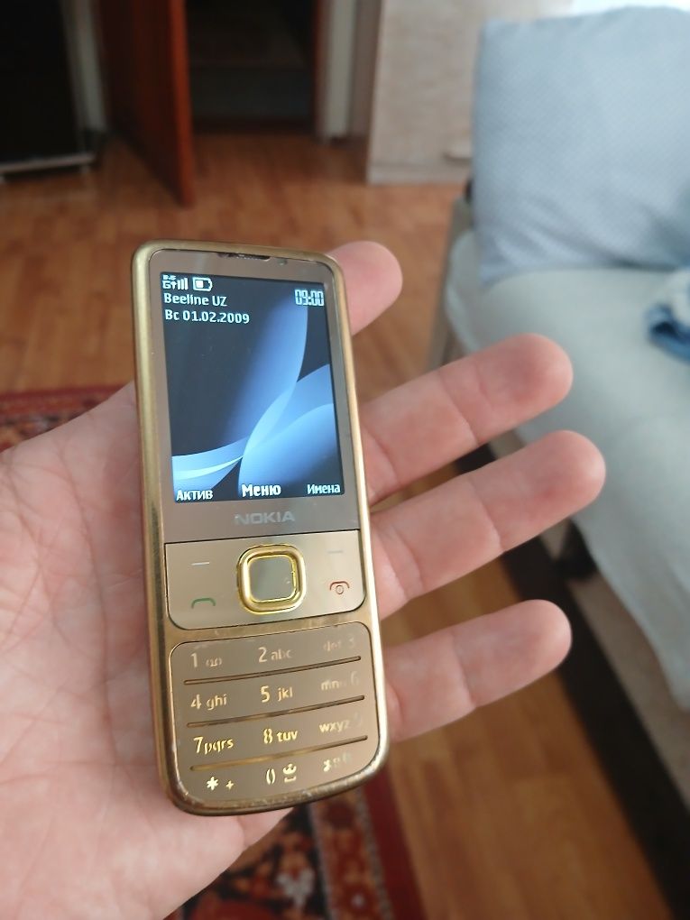 Nokia 6700. Original