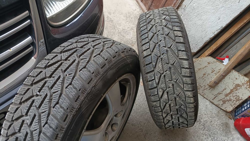 Нови зимни гуми 185/60/15 с джанти 5х100х15