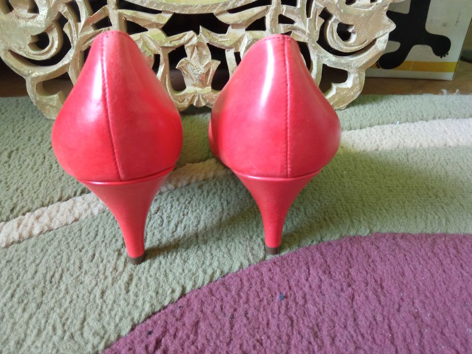 Pantofi rosii din piele naturala m.37