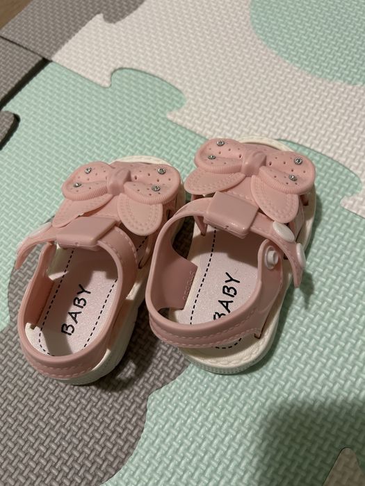 Бебешки сандали