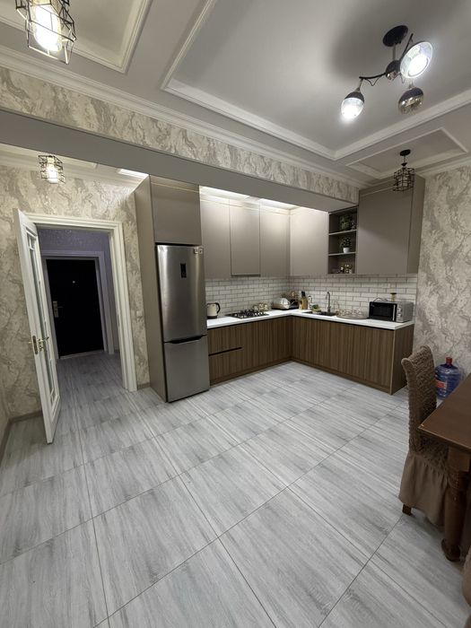 Srochna sotiladi 3-x uy superda