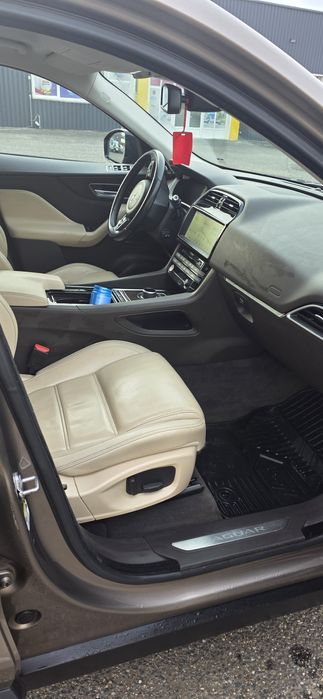 Jaguar f pace black edition