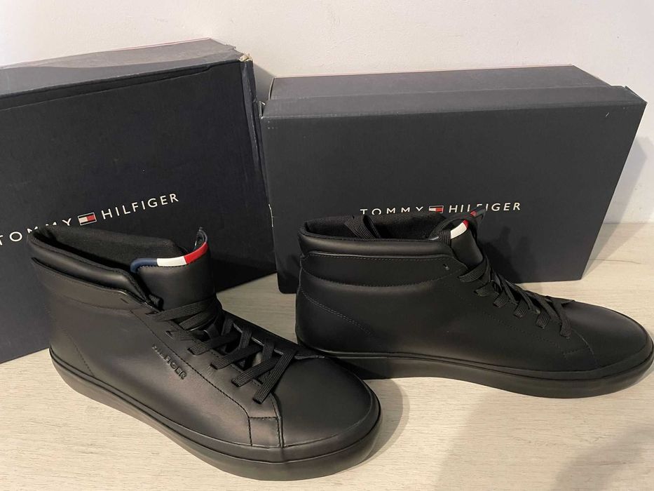 Tommy Hilfiger Greg 2a FM0-4172-BDS nr 45