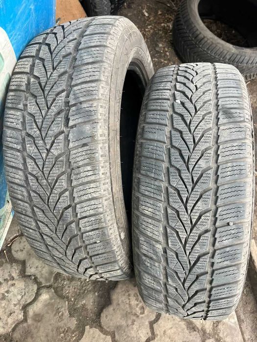 Резина на автомобиль 215/60 R17 Б.У 4 колеса демисезонные липучка