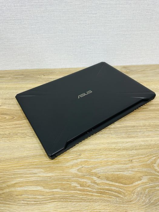 ASUS TUF Ryzen 5-8 Ядер+GTX1650, Большой 17,3 Экран