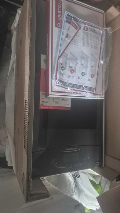 Centrala termică Ariston One Class, 24 kW, pe gaz.