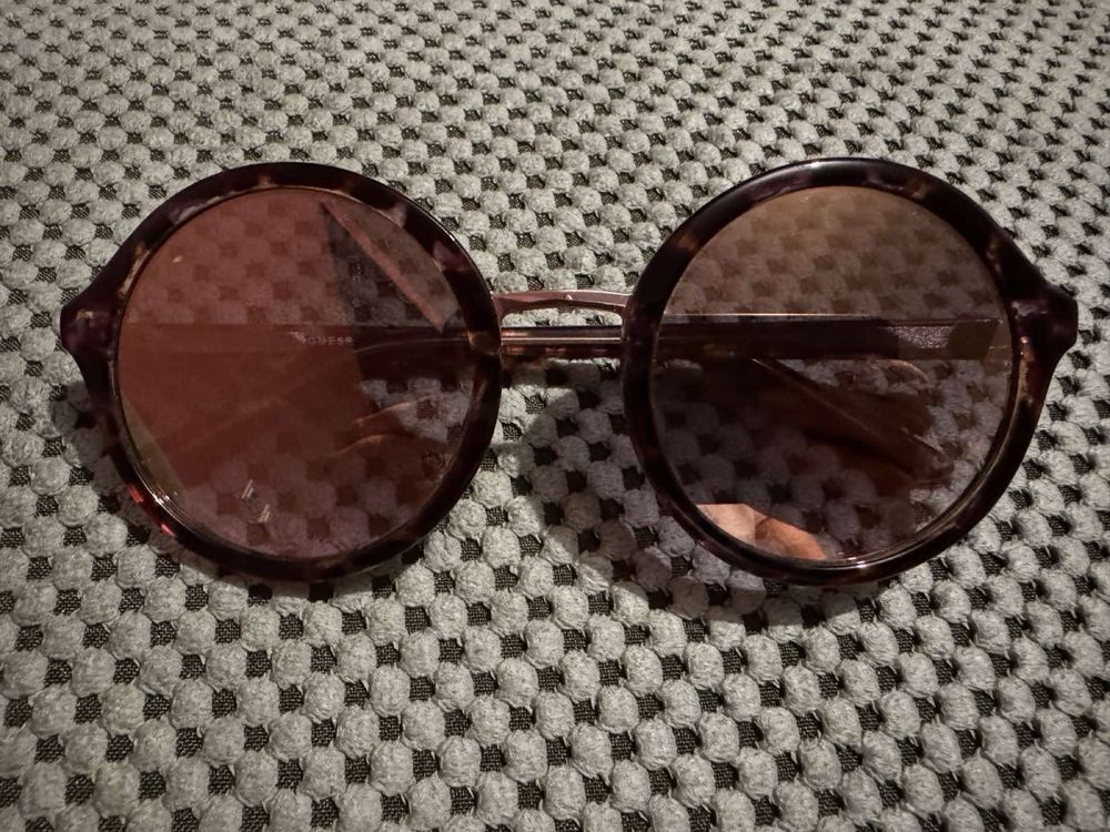 Слънчеви очила Guess GU7558