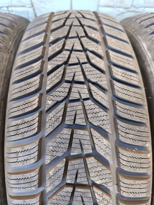 Зимни гуми Hankook 225/65/17 Winter Icept evo 3