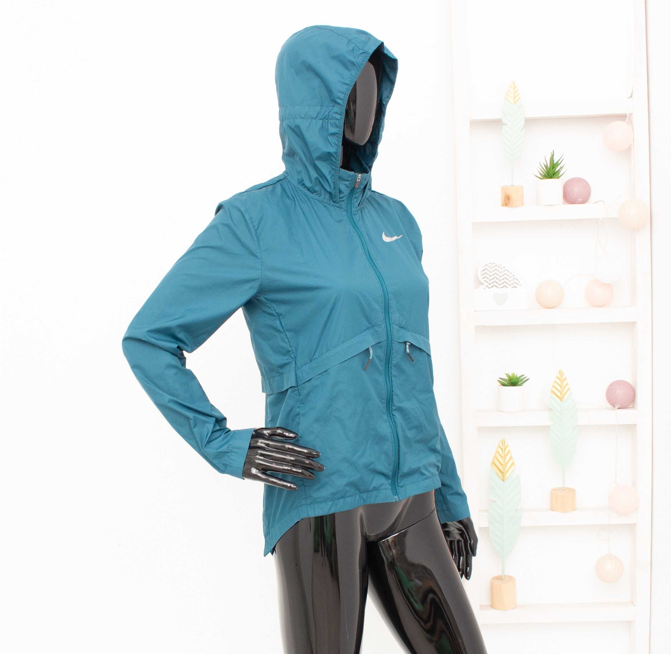 Nike оригинално дамско яке с качулка тип ветровка горница за бягане XS