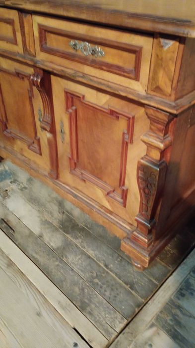 Comoda lemn +Furnir .