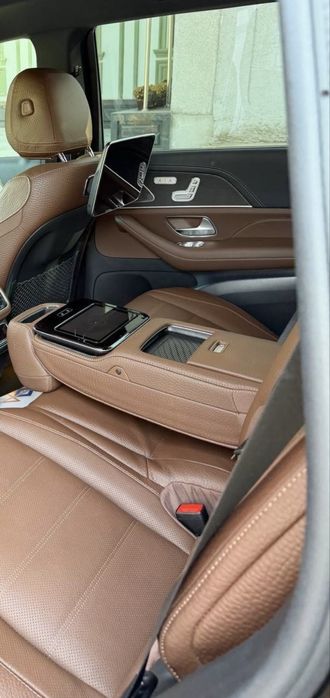 Mercedes-Benz GLS 450 год 2024