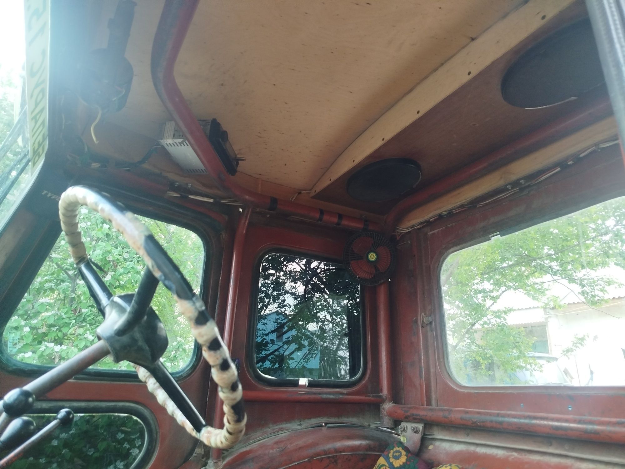 Traktor t40 sotiladi