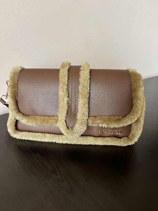 Продавам чанта JACOMOUS