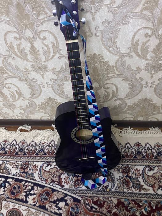 Gitara olganimga 1 oy bogan yenidey